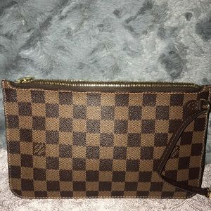 Authentic Louis Vuitton wallet excellent condition
